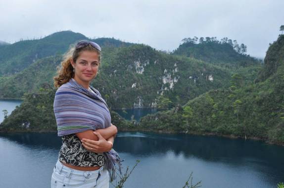 Visitando a laguna Cinco Lagos, no parque Launas de Montebello, na região de Comitan, em Chiapas, no sul do México, fronteira com Guatemala